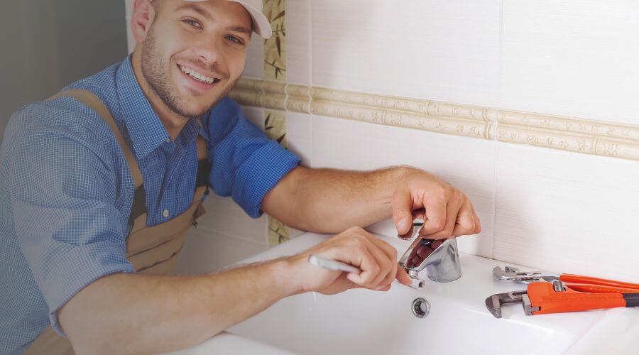Expert burst pipe repair services in Apple Springs, TX
